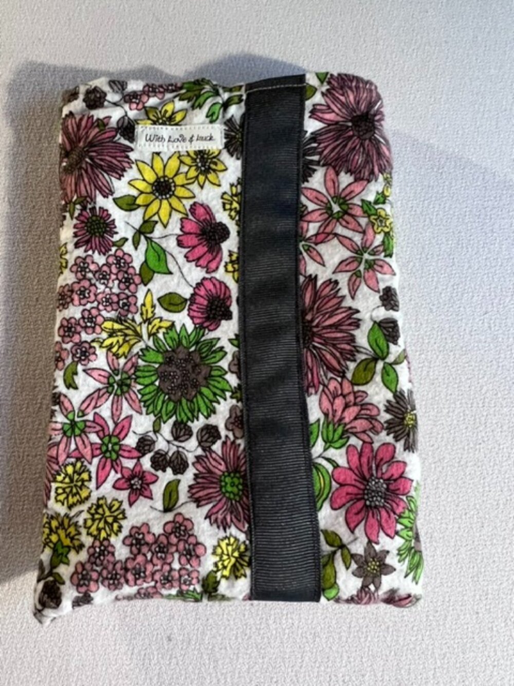 Handmade WITH LOVE & LUCK floral fabric book cover‎ sleeve paperback protector